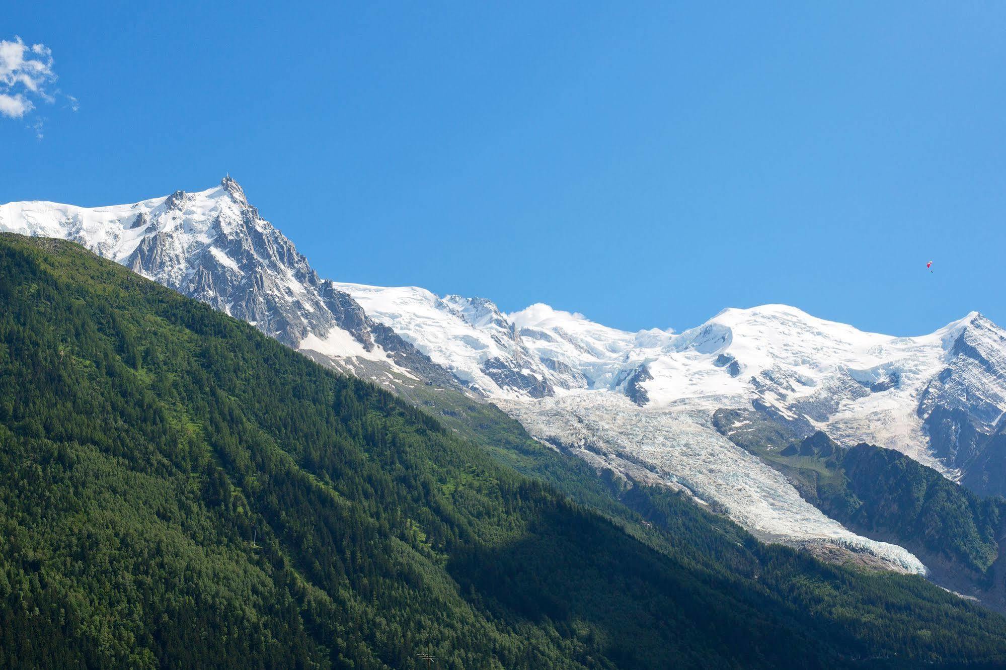 Apartment Longview - Alpes Travel - Central Chamonix - Sleeps 8 Exteriör bild